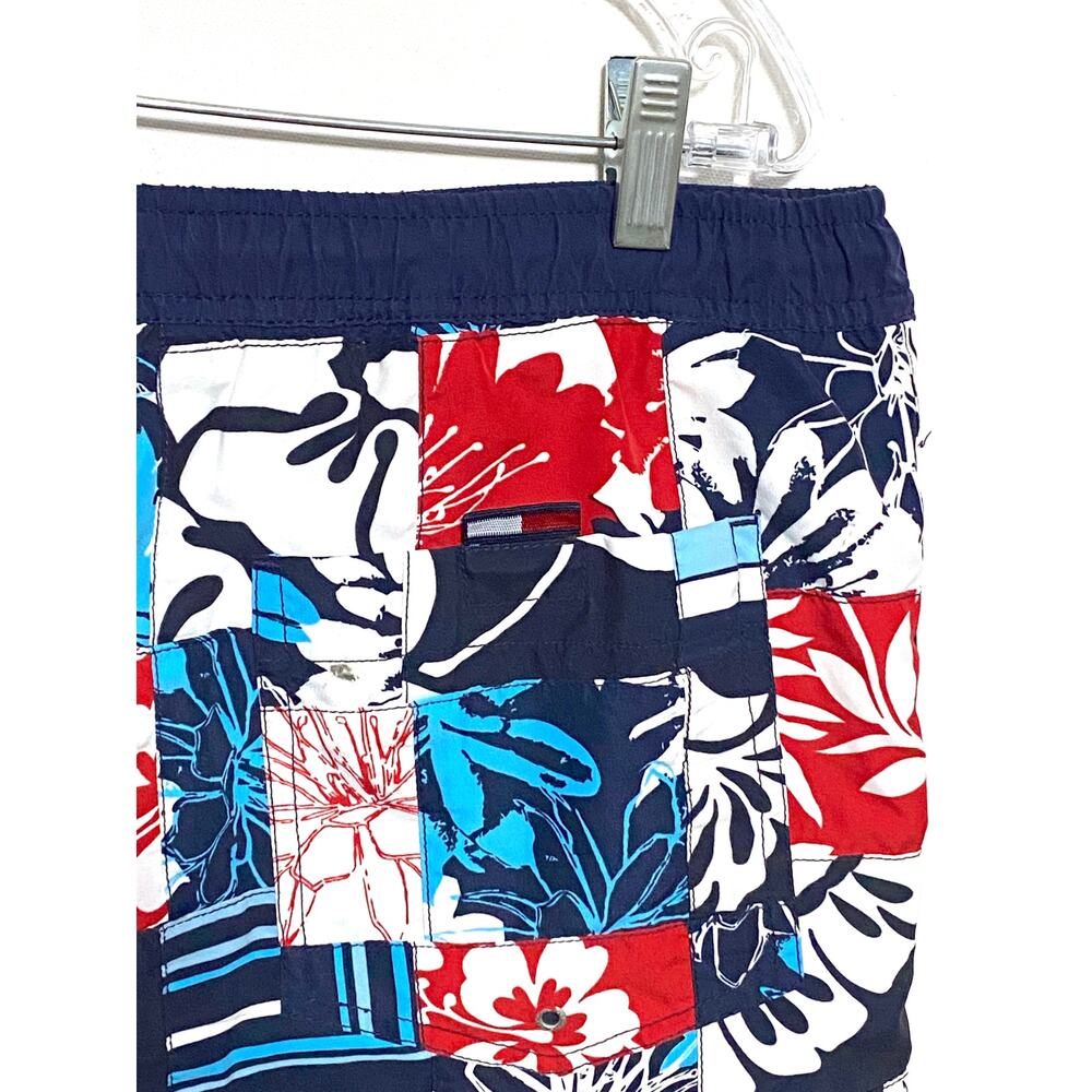 Tommy Hilfiger Patchwork Swim Board Shorts Mens L Vacation Hawaiian Beach Cruise - Picture 3 of 9